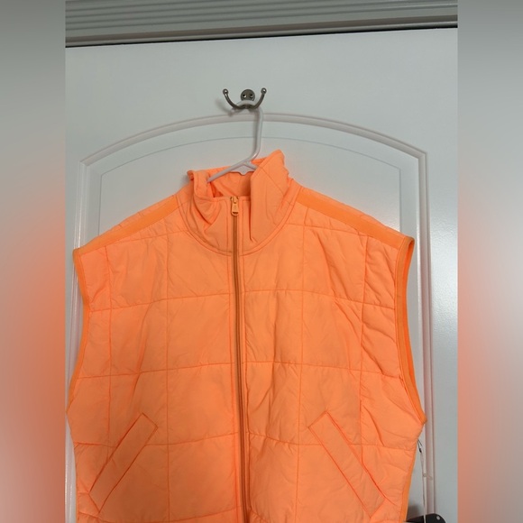 Free People Movement Pippa Packable Puffer Vest Neon
Clementine Size large - Picture 6 of 13